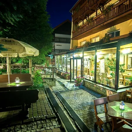 Pod Szrenica Apartahotel